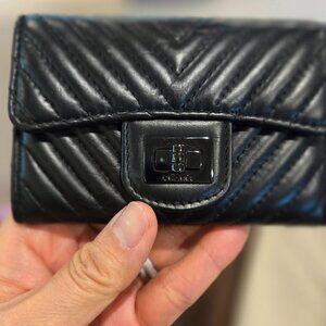 Chanel flap card holder reissue so black